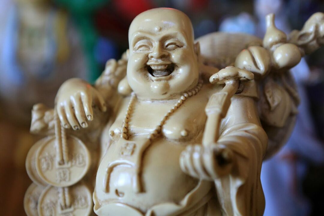 кудмень здароўя і сямейнага благополучия- смяецца Буда